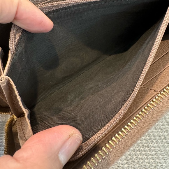 Authentic Gucci marmont zippy wallet - Picture 10 of 11